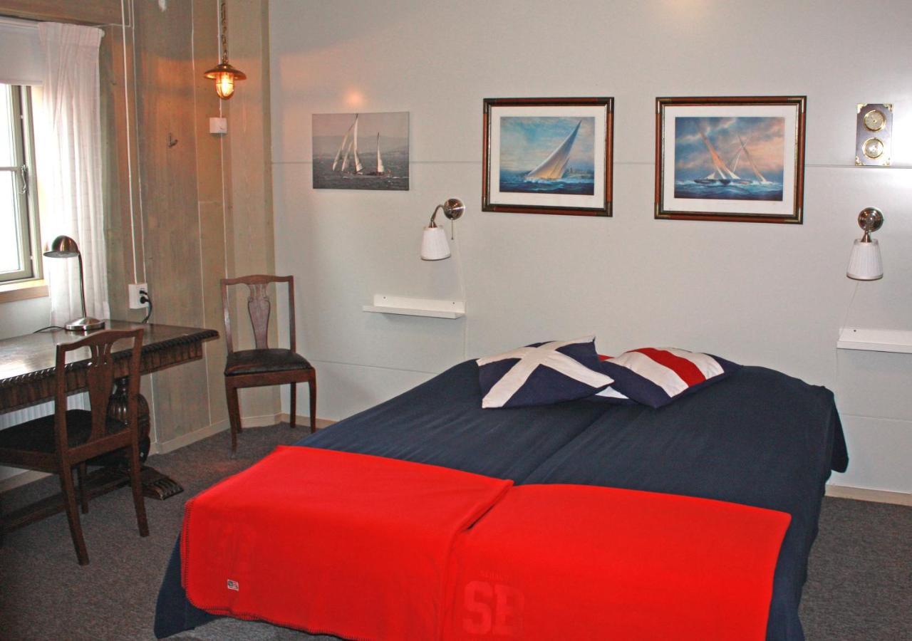 Seglarhotellet - Vandrarhem Pa Kaeringoen Karingon Cameră foto